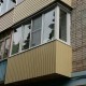 Балконная рама с наружной отделкой металлом 